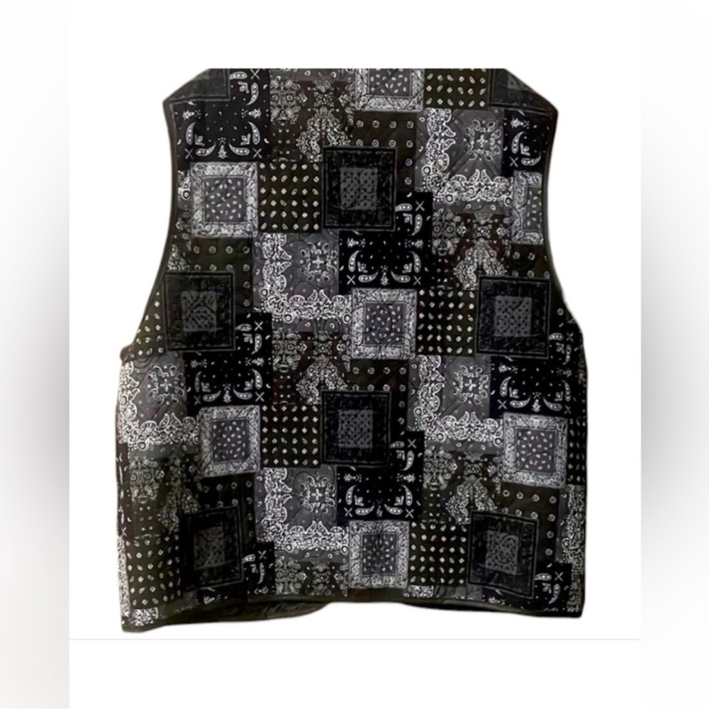 POL Boho Style Patchwork Bandana Quilted Reversible Vest NWOT - Picture 5 of 11